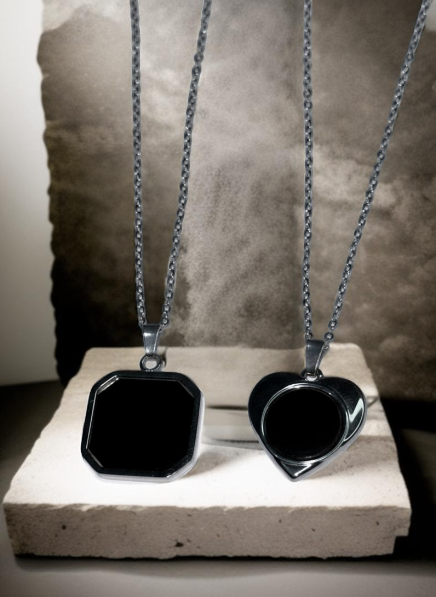 Collar con Foto Activado por Calor.